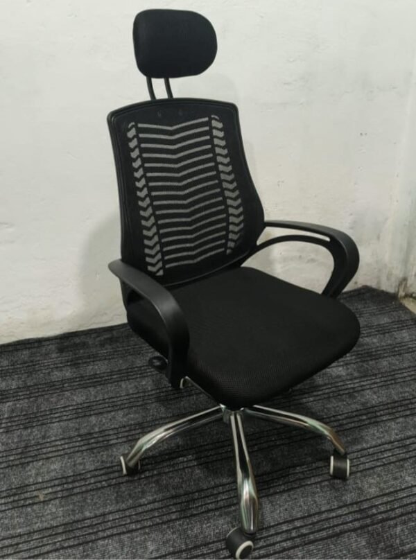 V Mesh Chair –কালো কালার