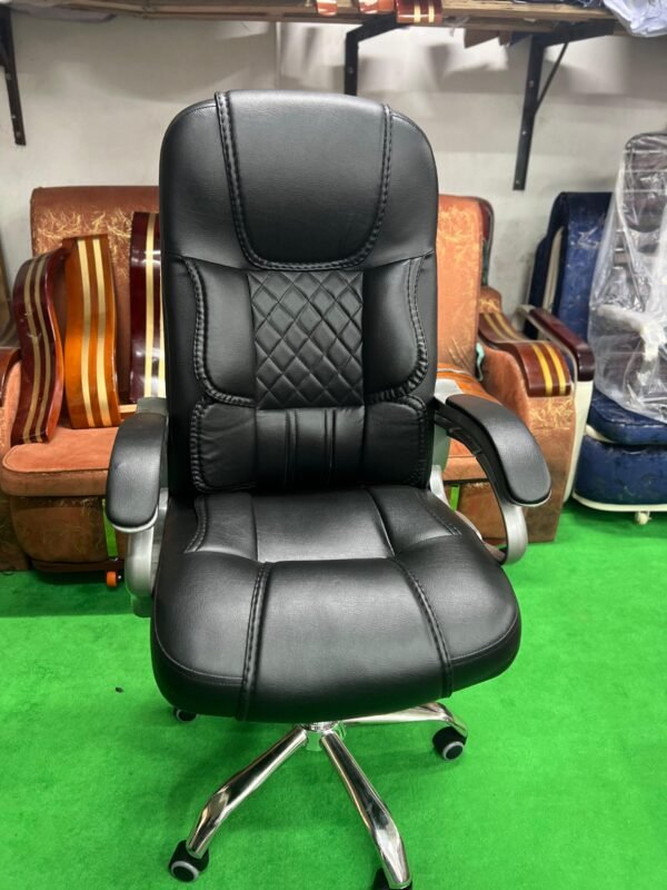 Boss chair M-01 Black